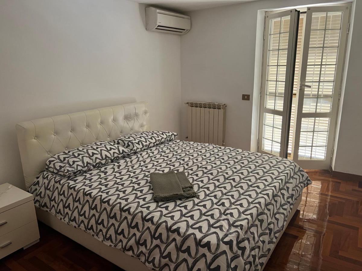 La Casa Di Vic Appartement Monterotondo  Buitenkant foto