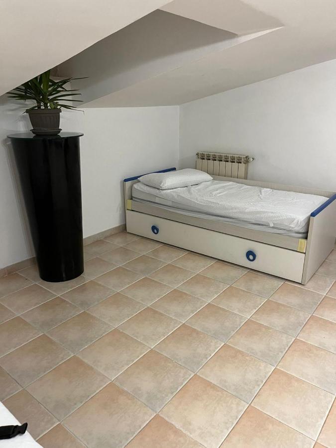 La Casa Di Vic Appartement Monterotondo  Buitenkant foto
